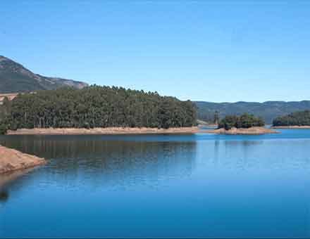 Emerald Lake silent valley